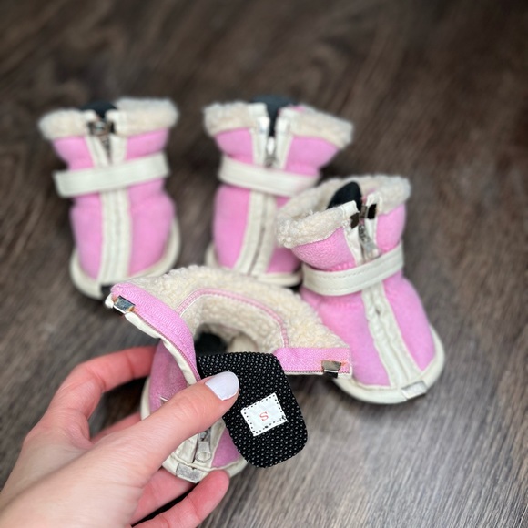 Petsmart brand fleece zip up pink dog booties - Picture 5 of 6